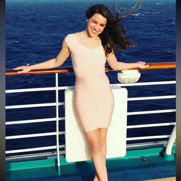 Meet Your Posher, Shelby - Picture 4 of 11